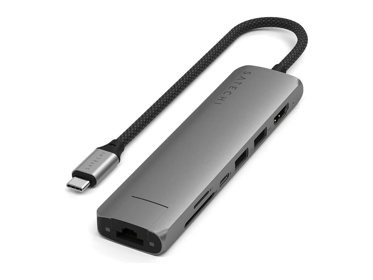 Satechi 7-i-1 Slim Multiport Adapter i rymdgrå aluminium